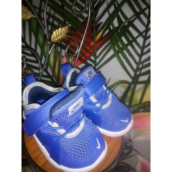 Nike Other - NIKE FLEX CONTACT 3 SNEAKER - KIDS
